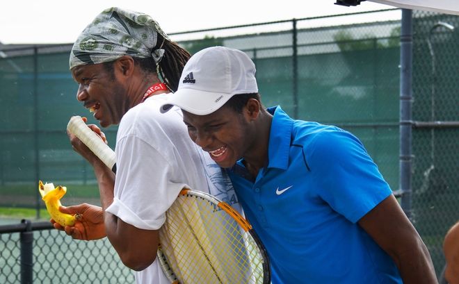 明智且具有 明智且具有