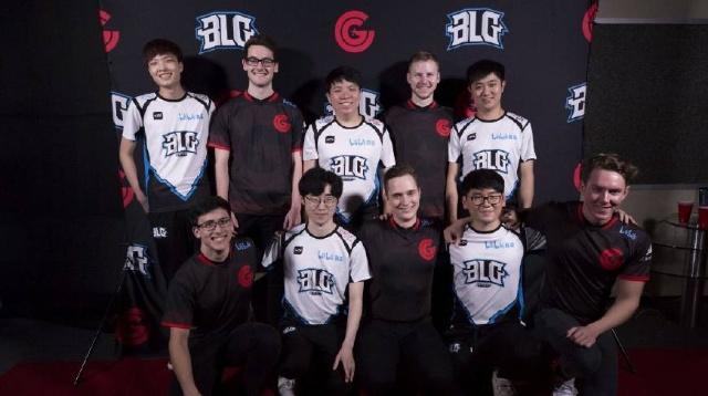 足球界的幕 足球界的幕